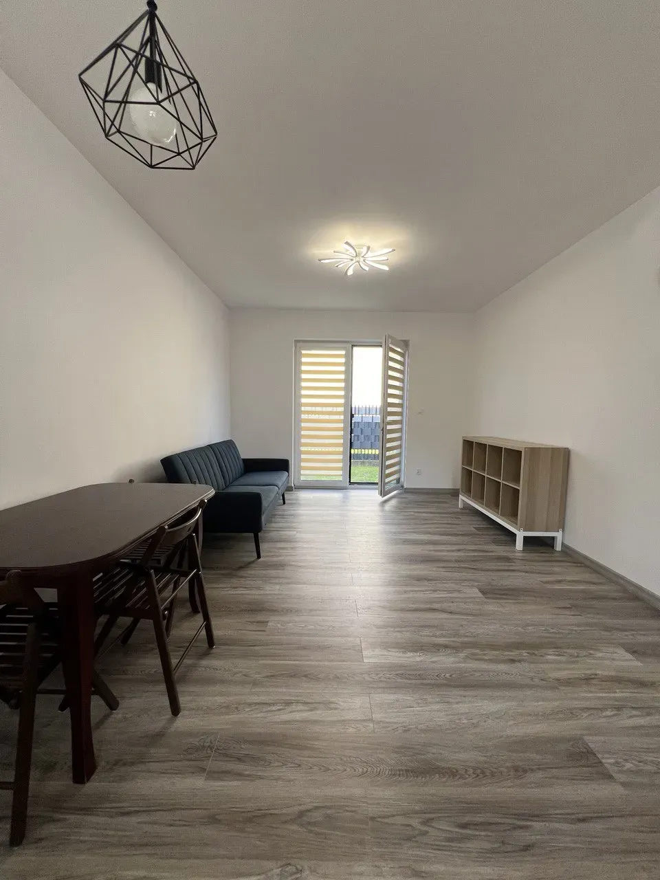 For rent: 3-room apartment in Ząbkach. 10